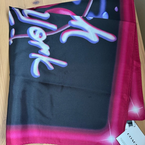 🍒 Coach Airbrushed Cherry Print Silk Bandana - Picture 6 of 7